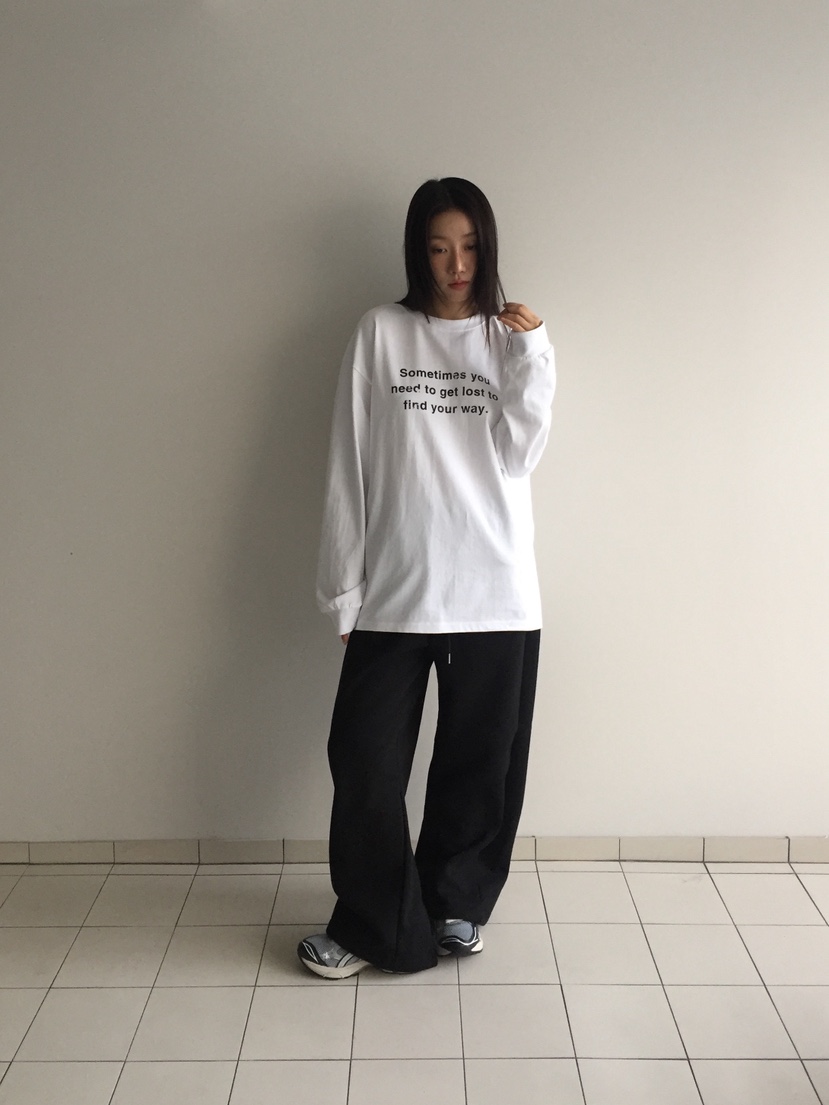 LOVE MOMENT東大門㊣實拍女裝新品休閑熱賣人氣推薦長袖T恤LOVE MOMENT長袖T恤