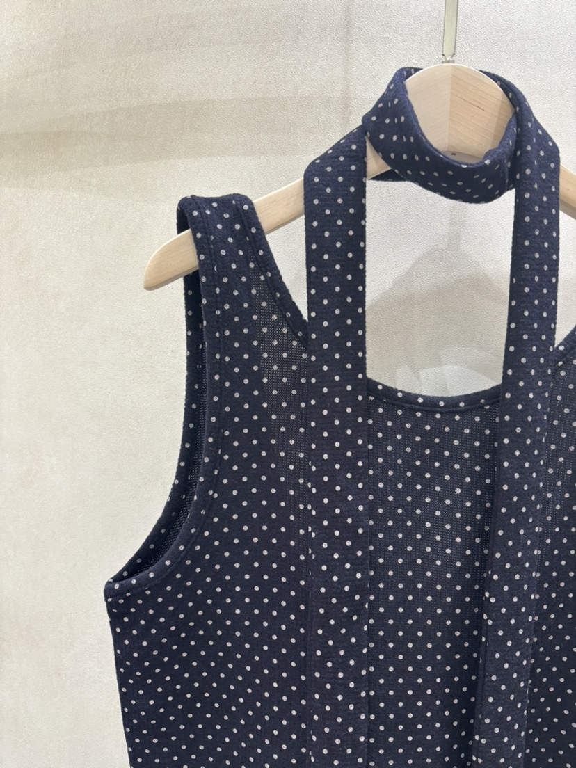 WHO IS SHE東大門㊣直郵女裝新品休閑吊帶背心不含內搭含脖帶套裝WHO IS SHE吊帶/背心