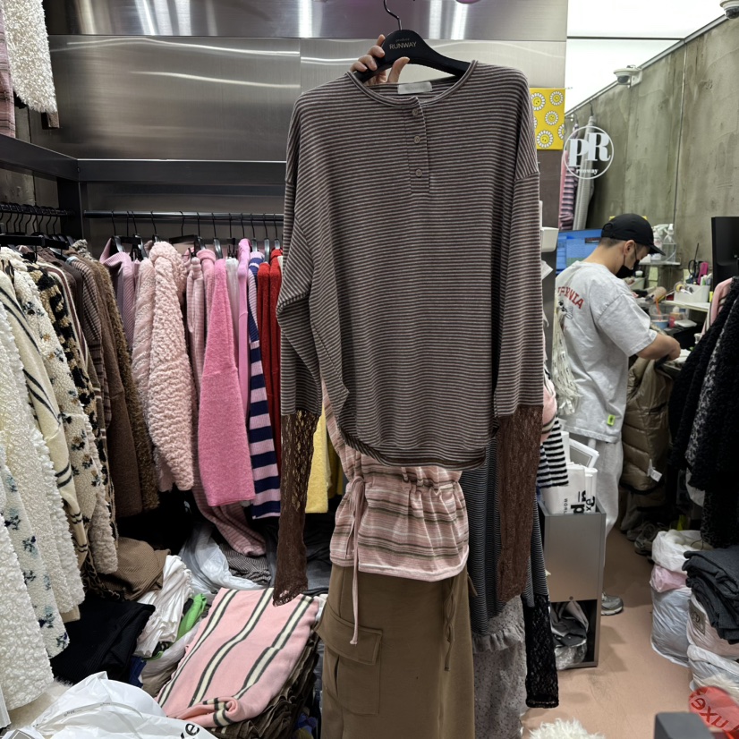 RUNWAY-런웨이東大門㊣代購女裝新款時尚休閑25秋冬長袖T恤RUNWAY長袖T恤圖色2