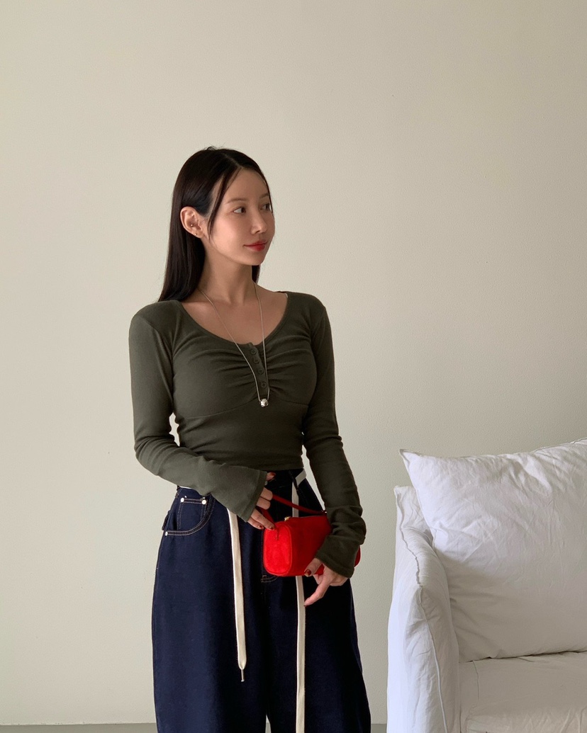 REVE CITE-L東大門㊣代購女士新品25秋冬長袖T恤褶皺紐扣REVE CITE長袖T恤