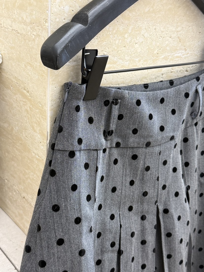 LARCENCICL東大門㊣直郵女士新款人氣25秋冬休閑熱賣短裙褶裥LARCENCICL短裙