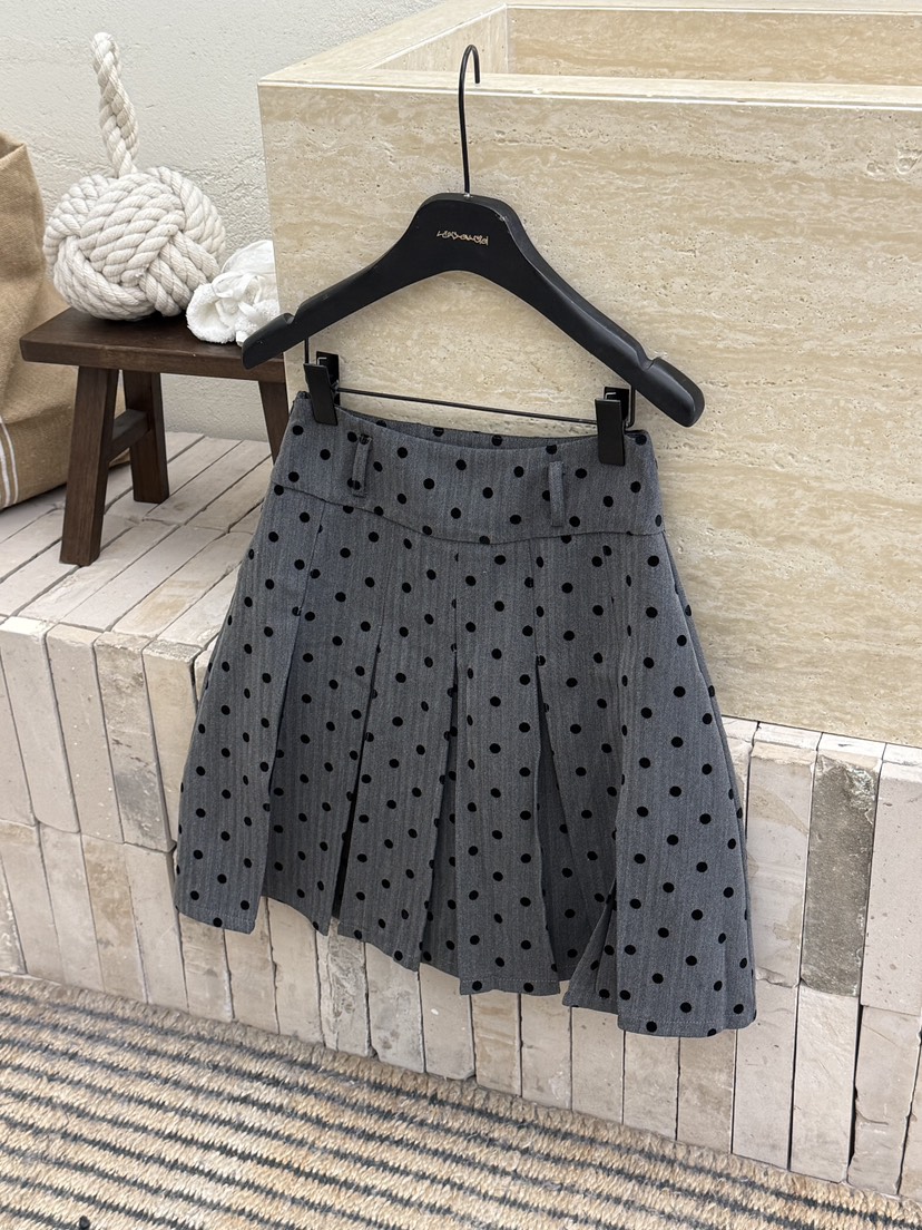 LARCENCICL東大門㊣直郵女士新款人氣25秋冬休閑熱賣短裙褶裥LARCENCICL短裙