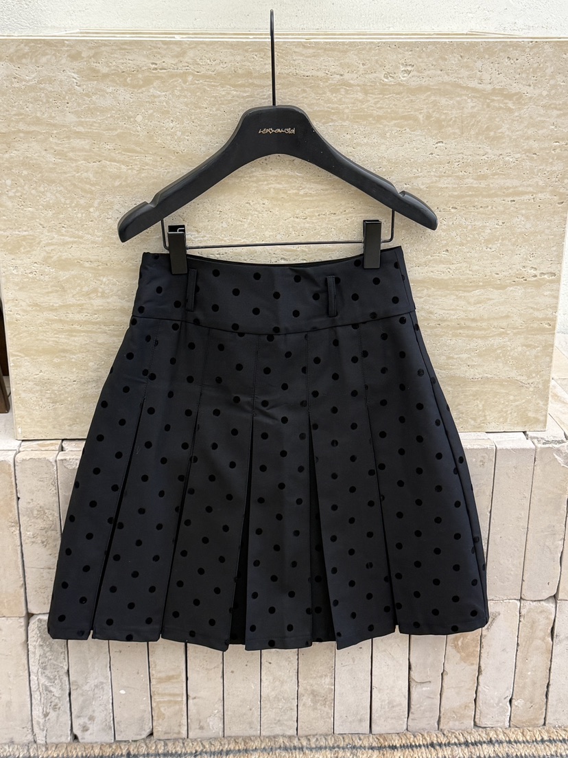 LARCENCICL東大門㊣直郵女士新款人氣25秋冬休閑熱賣短裙褶裥LARCENCICL短裙圖色2