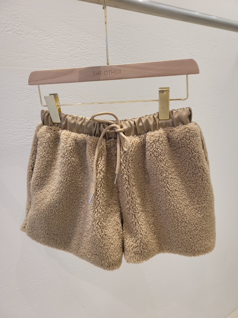 THE OTHER東大門㊣代購女士新品時尚休閑熱賣25秋冬短褲皮革THE OTHER短褲圖色1