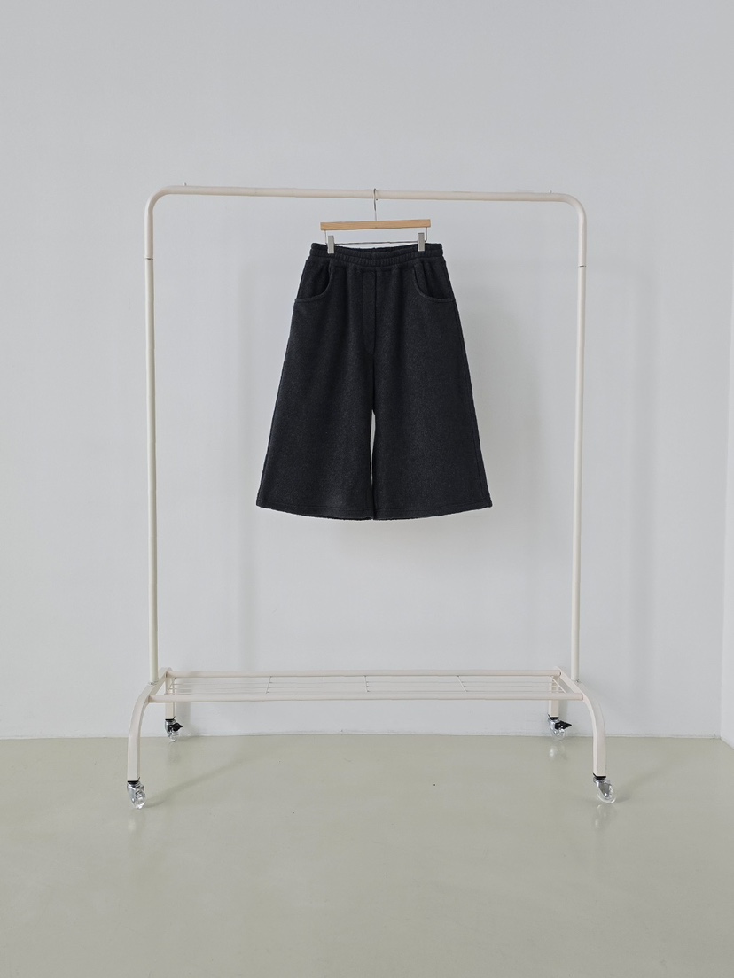 J SHOP韓國直郵㊣女士新款25秋冬休閑推薦熱賣時尚短褲羊毛J_SHOP短褲圖色1墨色