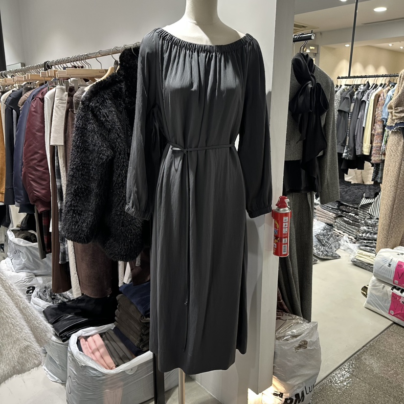 GREEK韓國代購㊣女裝新款人氣時尚推薦熱賣真品休閑連衣裙露肩GREEK連衣裙圖色1