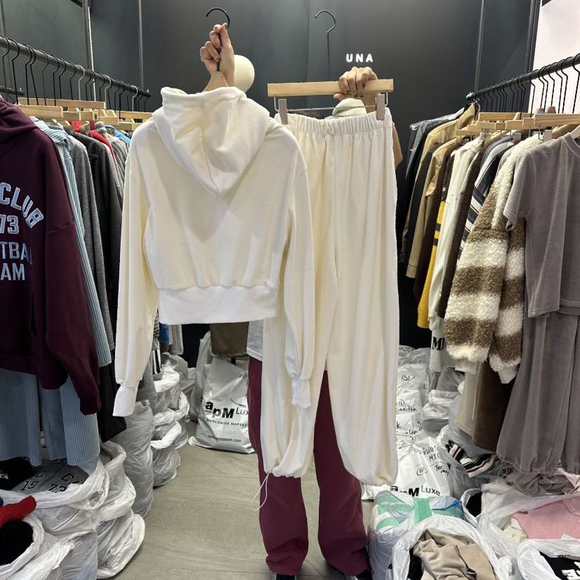 UNA/THE MAY韓國直郵㊣女士新款推薦套裝天鵝絨兩件套套裝貂皮連帽THEMAY/UNA套裝