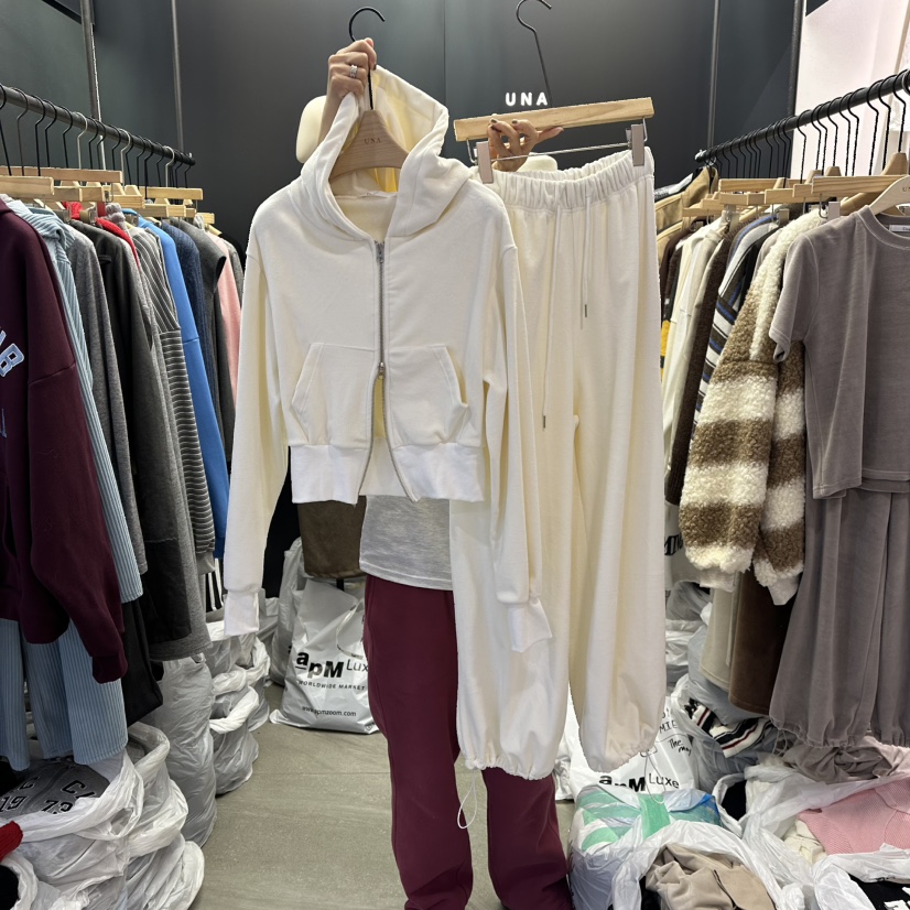 UNA/THE MAY韓國直郵㊣女士新款推薦套裝天鵝絨兩件套套裝貂皮連帽THEMAY/UNA套裝圖色1