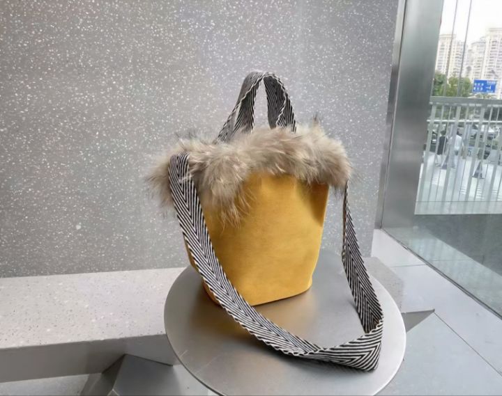 TROUVAILLE東大門㊣直郵女士新款推薦單肩斜跨包含小包麂皮TROUVAILLE單肩/斜跨包