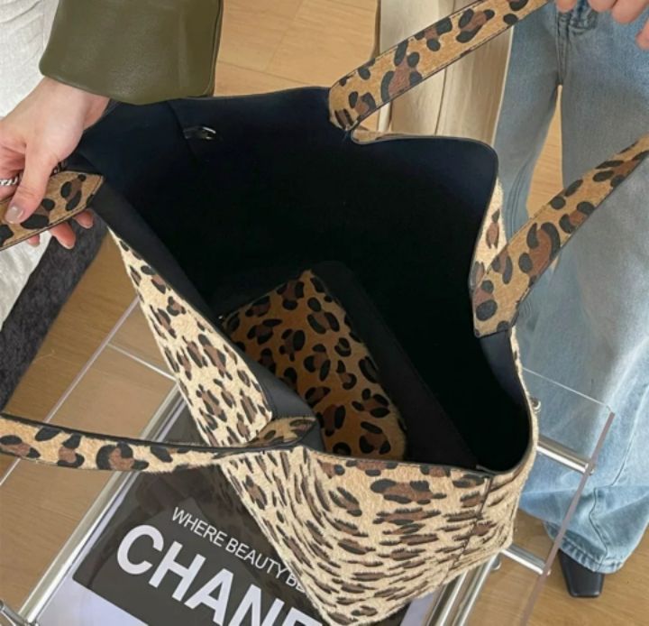 TROUVAILLE東大門㊣直郵女士新品推薦熱賣手拿包腋下包含小包TROUVAILLE手拿包/腋下包