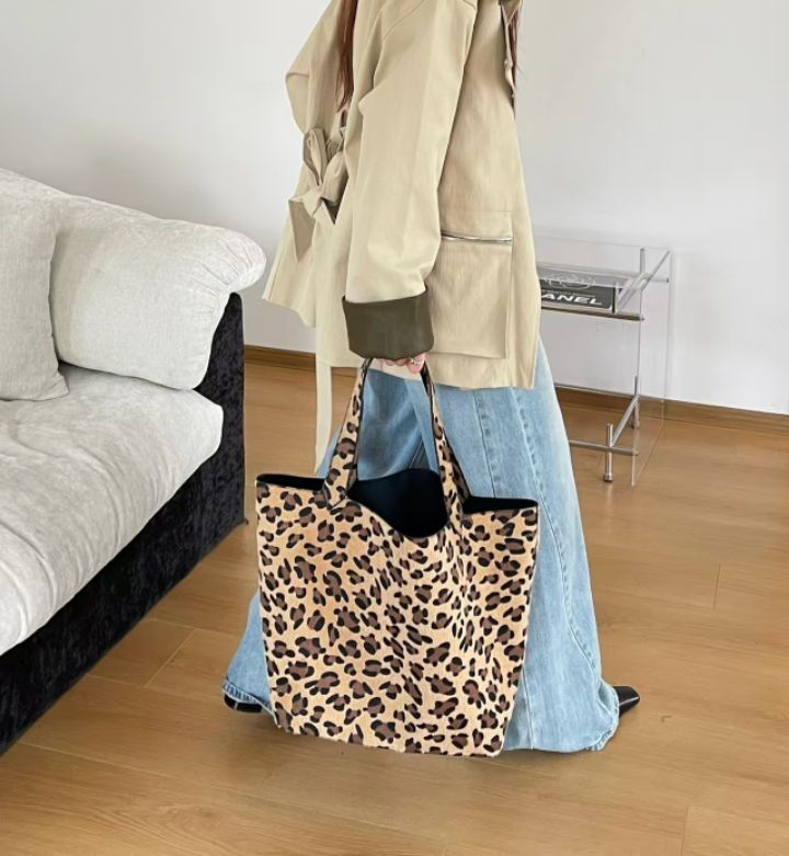 TROUVAILLE東大門㊣直郵女士新品推薦熱賣手拿包腋下包含小包TROUVAILLE手拿包/腋下包