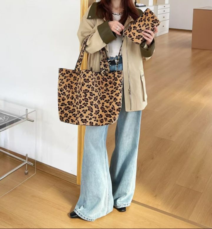 TROUVAILLE東大門㊣直郵女士新品推薦熱賣手拿包腋下包含小包TROUVAILLE手拿包/腋下包