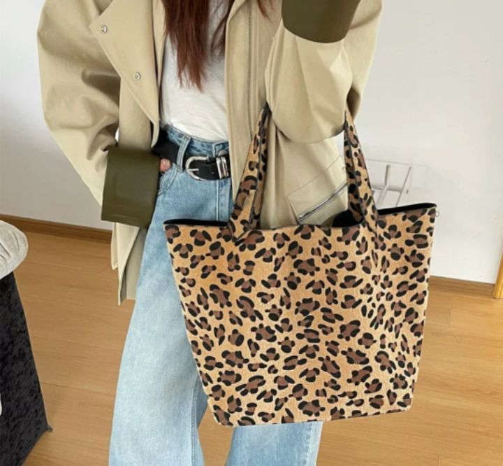 TROUVAILLE東大門㊣直郵女士新品推薦熱賣手拿包腋下包含小包TROUVAILLE手拿包/腋下包