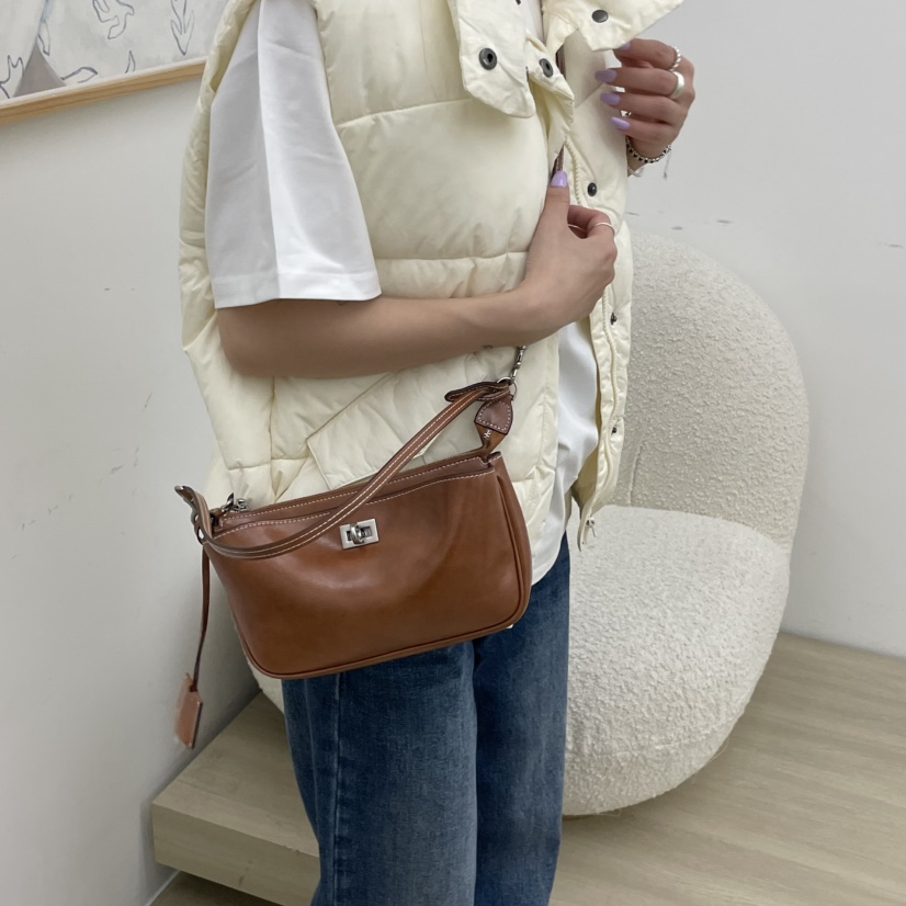 J PLACE韓國代購㊣女裝新品人氣時尚休閑25秋冬單肩斜跨包J PLACE單肩/斜跨包