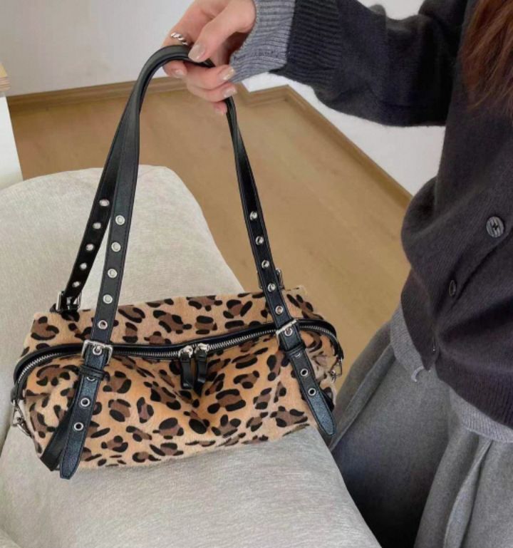 TROUVAILLE韓國代購㊣女士新品人氣25秋冬職業時尚單肩斜跨包TROUVAILLE單肩/斜跨包圖色1