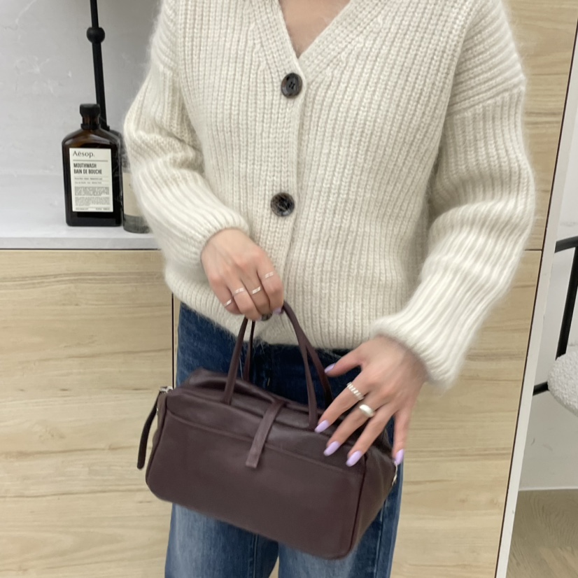 J PLACE東大門㊣實拍女士新品休閑推薦熱賣人氣手拿包腋下包J PLACE手拿包/腋下包