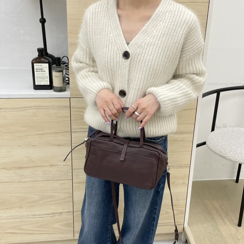 J PLACE東大門㊣實拍女士新品休閑推薦熱賣人氣手拿包腋下包J PLACE手拿包/腋下包