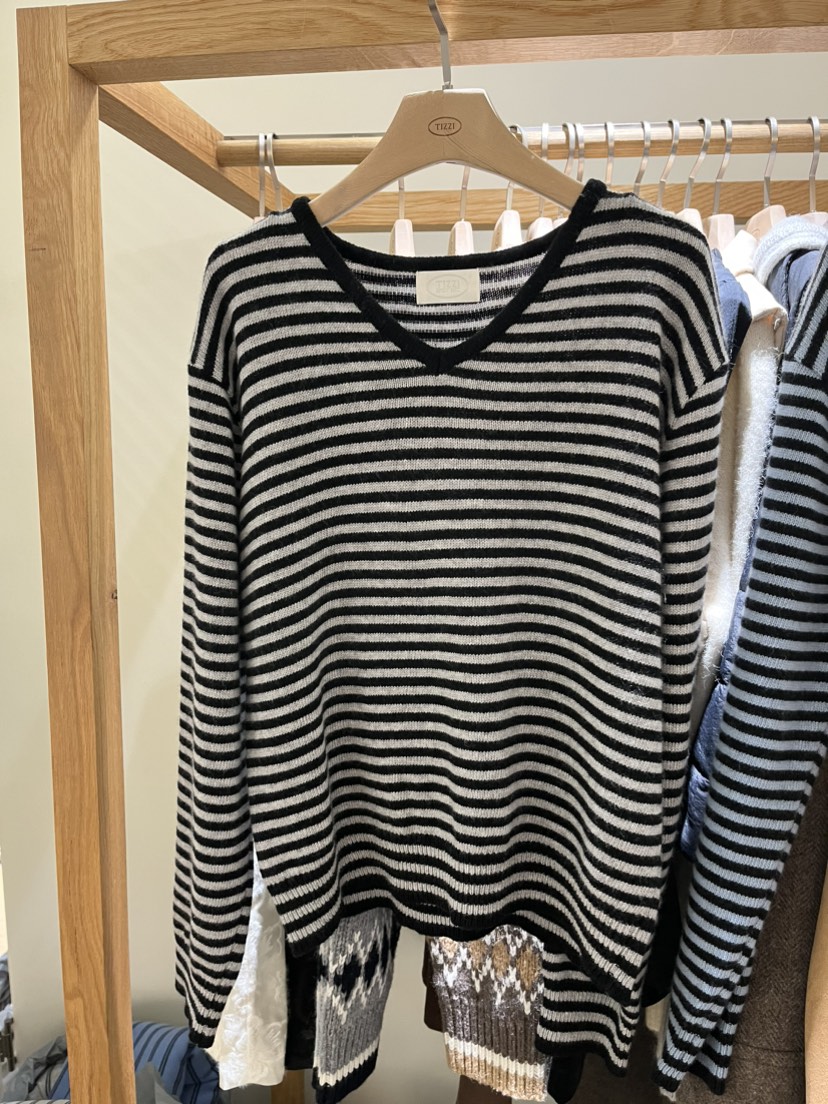 TIZZI東大門㊣實拍女士新款熱賣推薦人氣25秋冬職業長袖T恤TIZZI長袖T恤圖色2