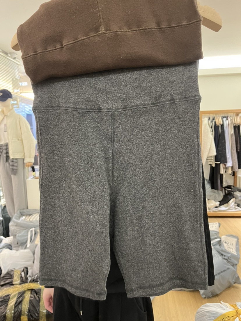 TIZZI東大門㊣代購女士新品25秋冬時尚休閑熱賣推薦職業短褲TIZZI短褲圖色2