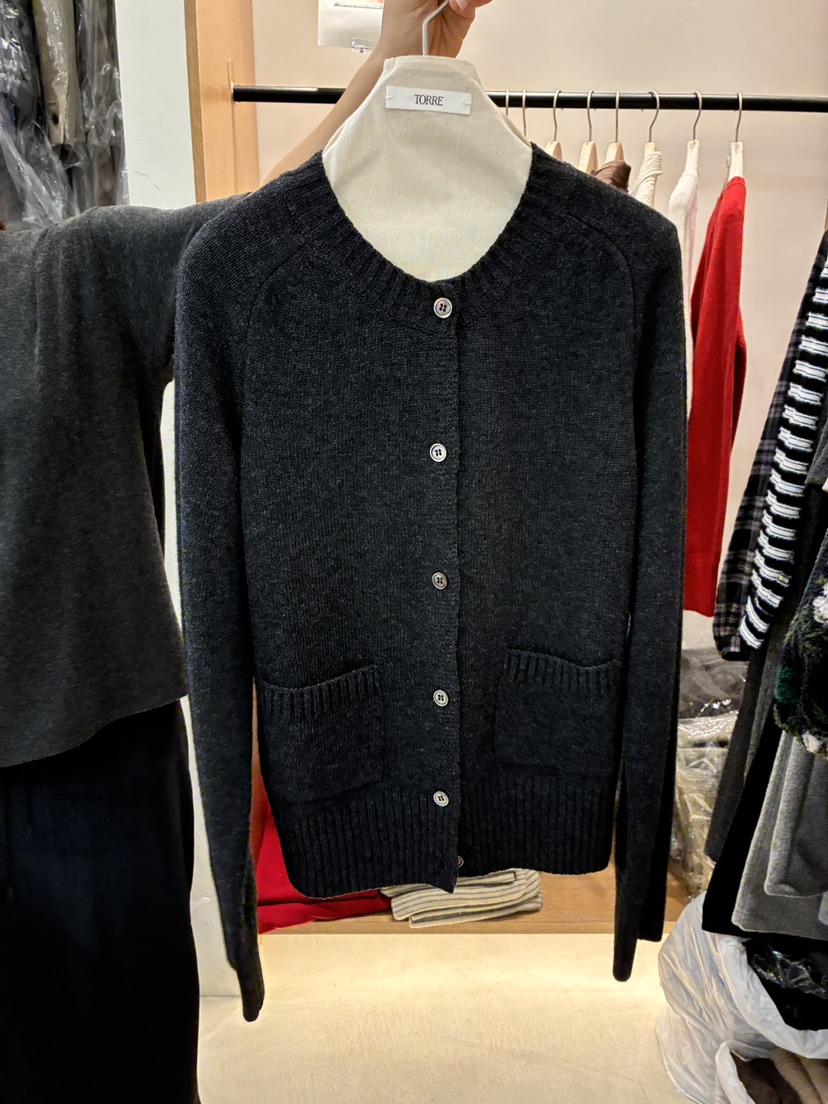 TORRE東大門㊣直郵女裝新品人氣時尚推薦熱賣針織衫口袋開衫TORRE針織衫圖色2