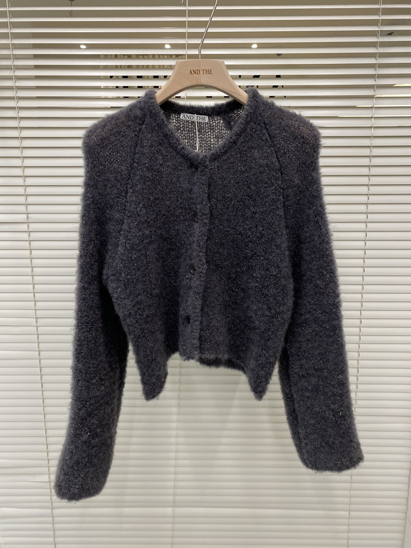 AND THE韓國直郵㊣女裝新品職業25秋冬休閑推薦時尚針織衫AND THE針織衫圖色2