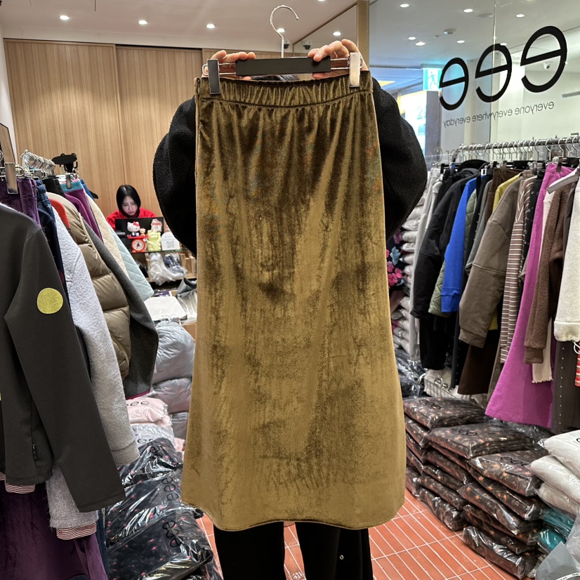 E/E/E韓國直郵㊣女士新款熱賣職業推薦25秋冬時尚長裙天鵝絨E/E/E長裙