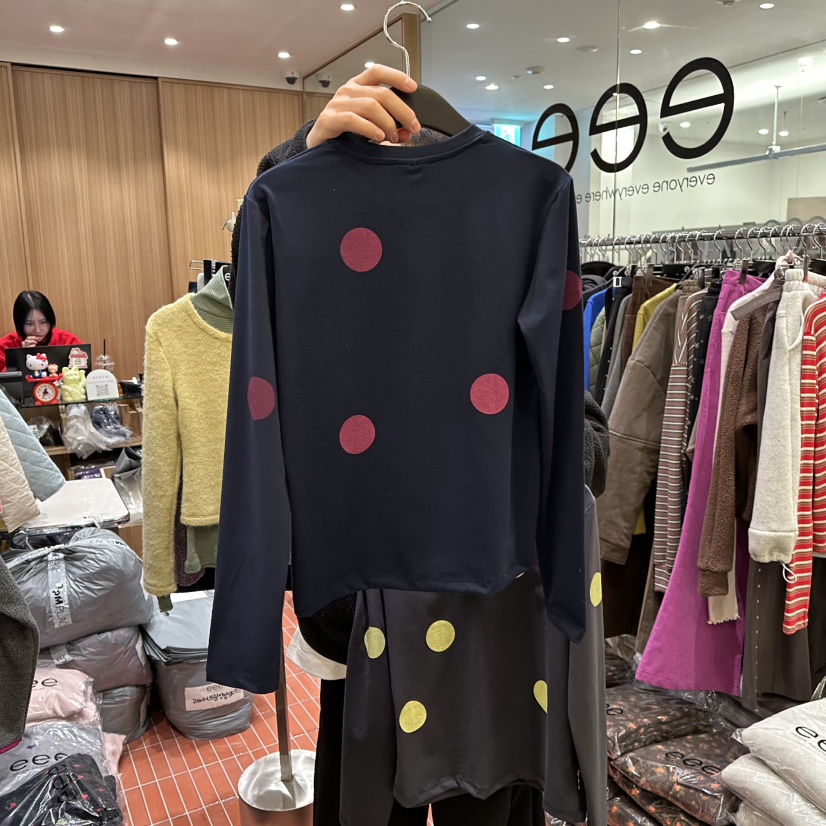 E/E/E東大門㊣直郵女士新品推薦熱賣休閑職業時尚長袖T恤E/E/E長袖T恤