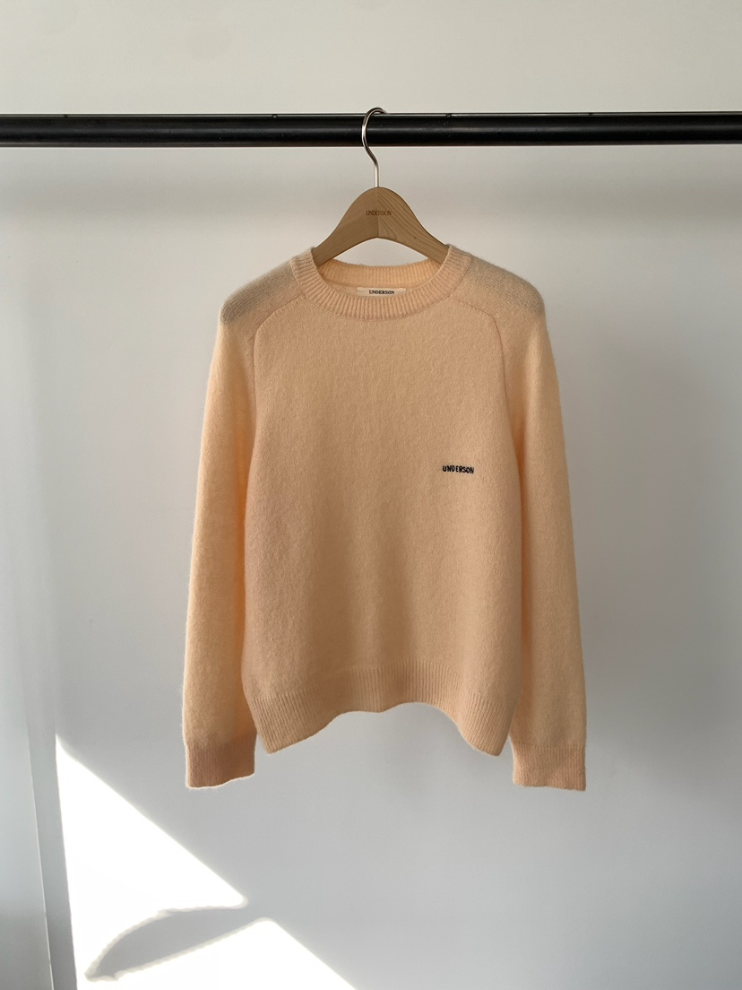 UNDERSON韓國直郵㊣女士新款推薦熱賣休閑針織衫馬海毛刺繡UNDERSON針織衫圖色3