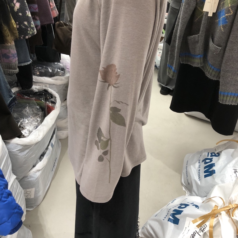 SOLD OUT韓國直郵㊣女士新品人氣25秋冬熱賣休閑推薦長袖T恤SOLD OUT長袖T恤