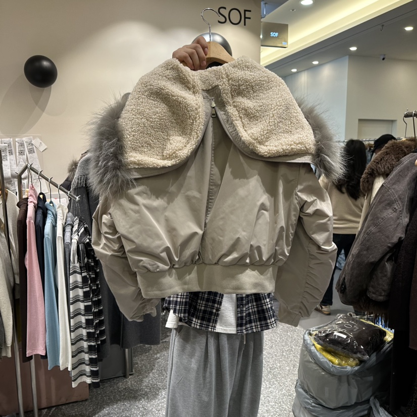 SOF東大門㊣直郵女士新款推薦熱賣人氣休閑短款羽絨服狐貍絨SOF短款羽絨服