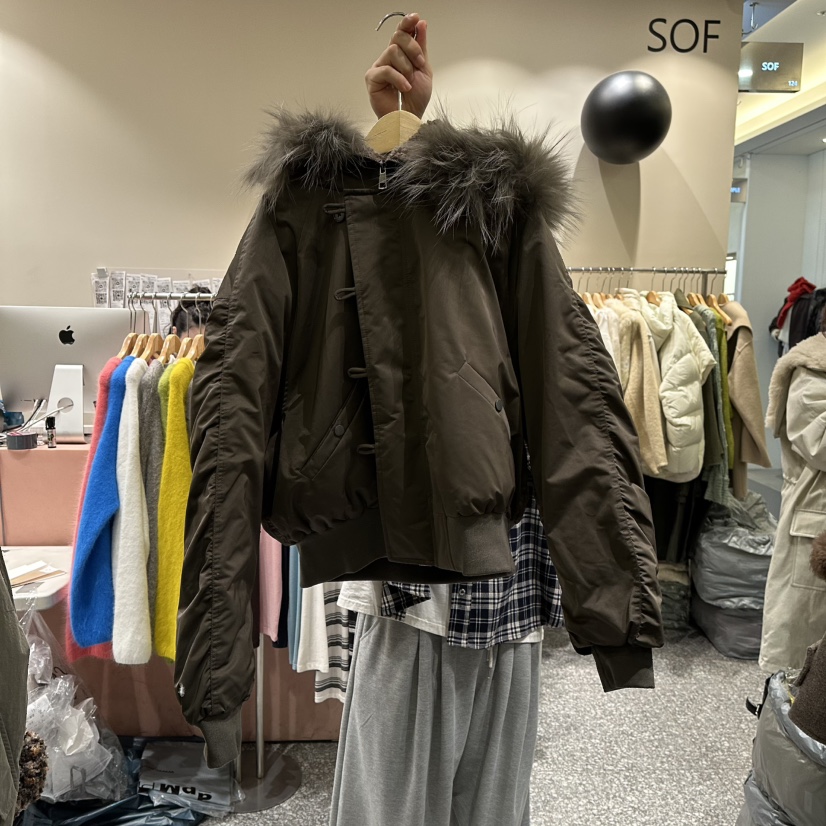 SOF東大門㊣直郵女士新款推薦熱賣人氣休閑短款羽絨服狐貍絨SOF短款羽絨服圖色3濃墨綠