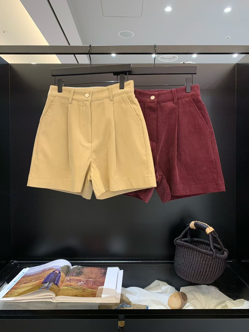 SOFTNESS東大門㊣實拍女裝新款時尚推薦熱賣25秋冬短褲燈芯絨Softness/Cosmic短褲