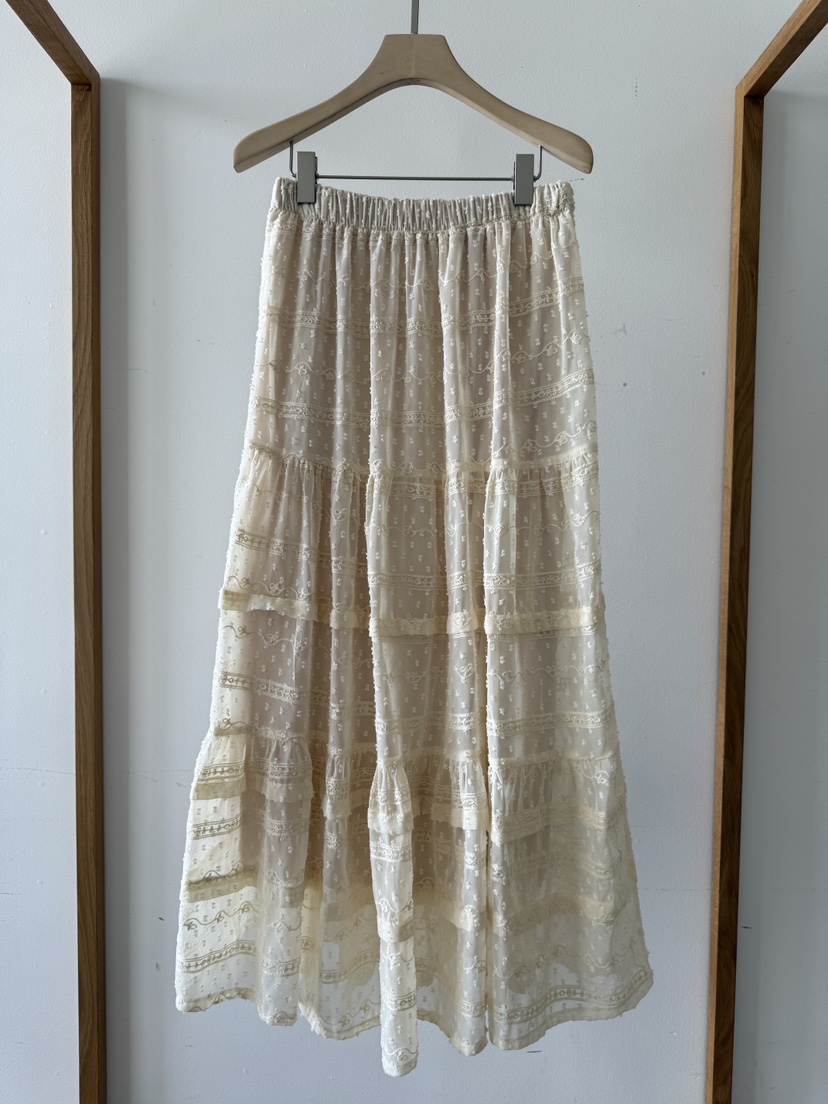 MUSHROOM-A東大門㊣實拍女裝新款人氣25秋冬時尚長裙刺繡雪紡MUSHROOM長裙圖色2