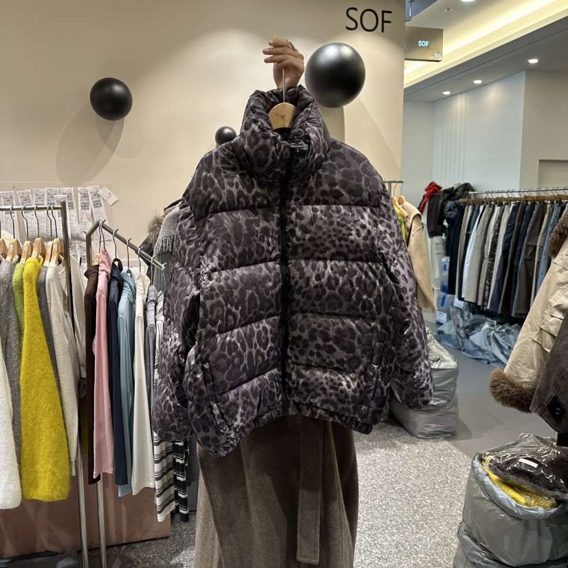 SOF韓國代購㊣女裝新品推薦人氣熱賣職業休閑短款羽絨服豹紋SOF短款羽絨服圖色1