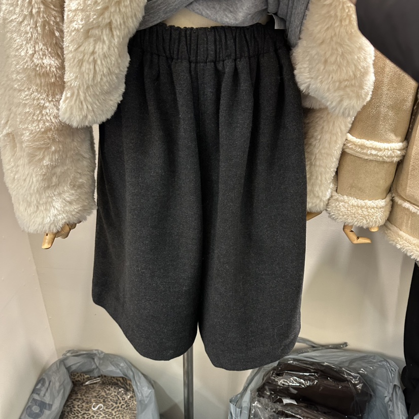 SOF東大門㊣實拍女士新款人氣職業熱賣25秋冬推薦休閑短褲羊毛SOF短褲圖色1黑色