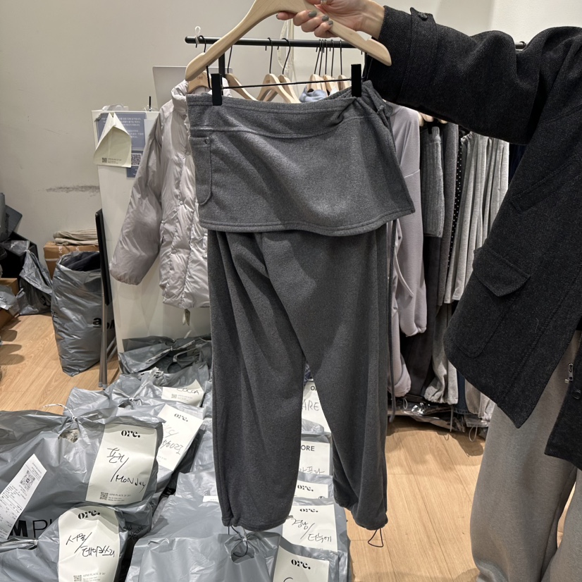 ORE-P東大門㊣實拍女裝新款人氣時尚熱賣推薦25秋冬裙褲羊毛ORE裙褲