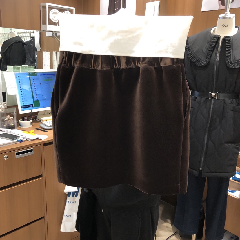 OGI韓國直郵㊣女裝新品25秋冬推薦時尚職業人氣熱賣休閑短裙FLat OGI短裙