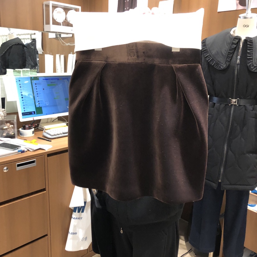 OGI韓國直郵㊣女裝新品25秋冬推薦時尚職業人氣熱賣休閑短裙FLat OGI短裙圖色2