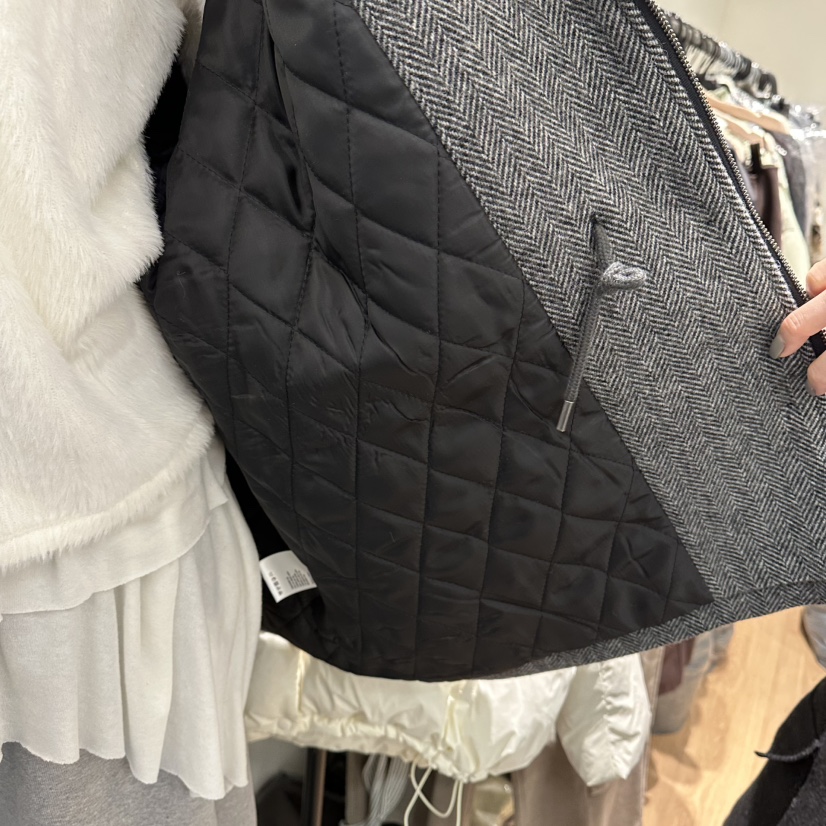 ORE-P東大門㊣實拍女裝新款熱賣職業休閑人氣短款大衣人字形ORE短款大衣