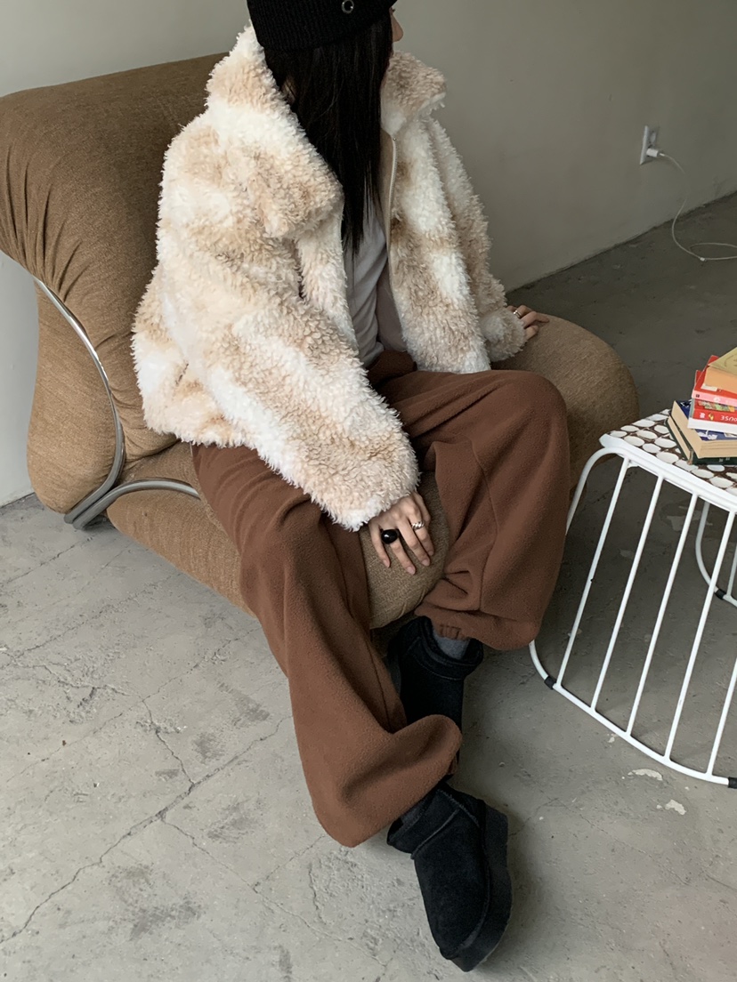 MORE THAN-P東大門㊣實拍女士新款25秋冬短款大衣毛絨皮草MORE THAN短款大衣