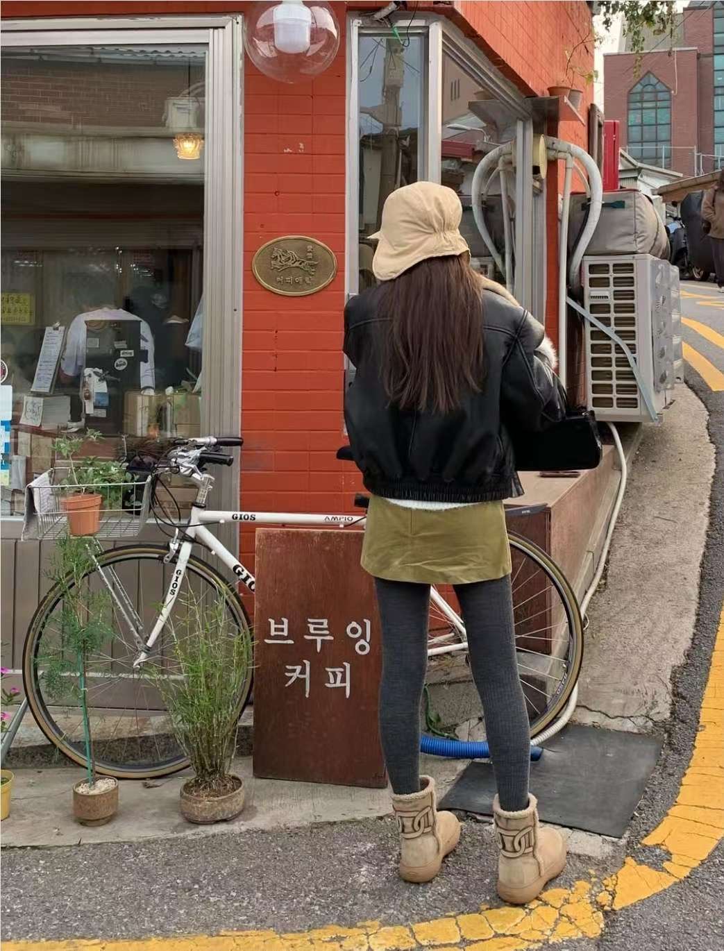 WEARRAW東大門㊣直郵女裝新品時尚人氣熱賣短款棉服水洗皮革WEARRAW短款棉服