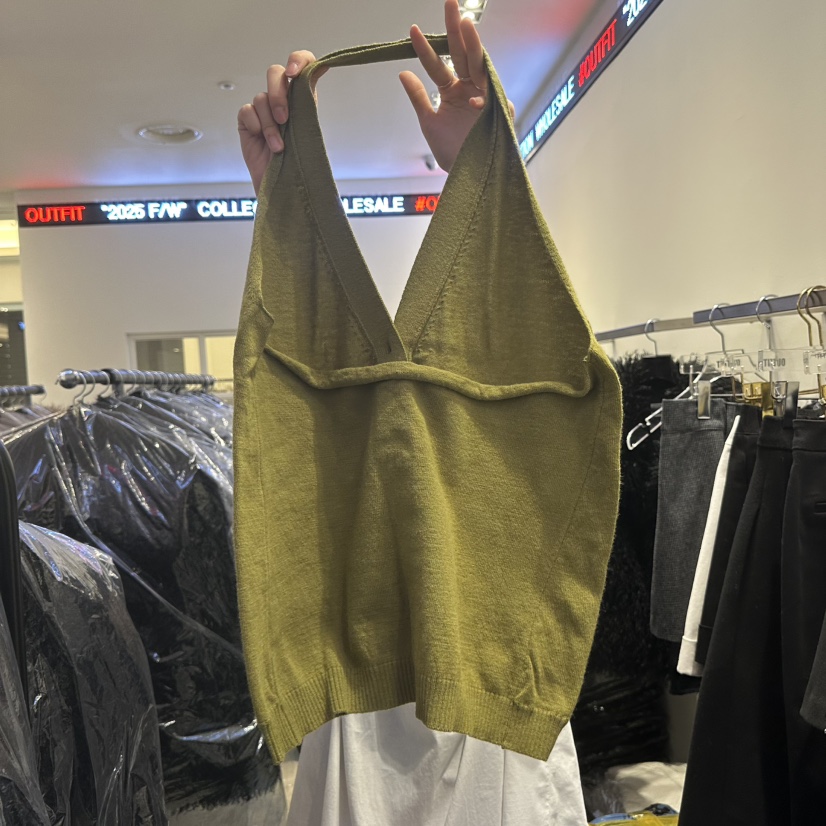 OUTFIT東大門㊣直郵女士新品人氣時尚熱賣休閑推薦吊帶背心OUTFIT吊帶/背心