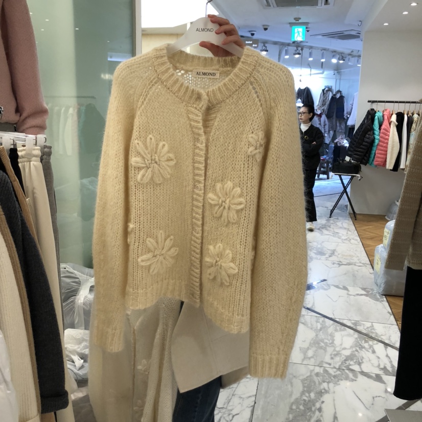 ALMOND韓國直郵㊣女裝新品時尚休閑推薦熱賣真品毛衣花朵開衫ALMOND毛衣圖色1