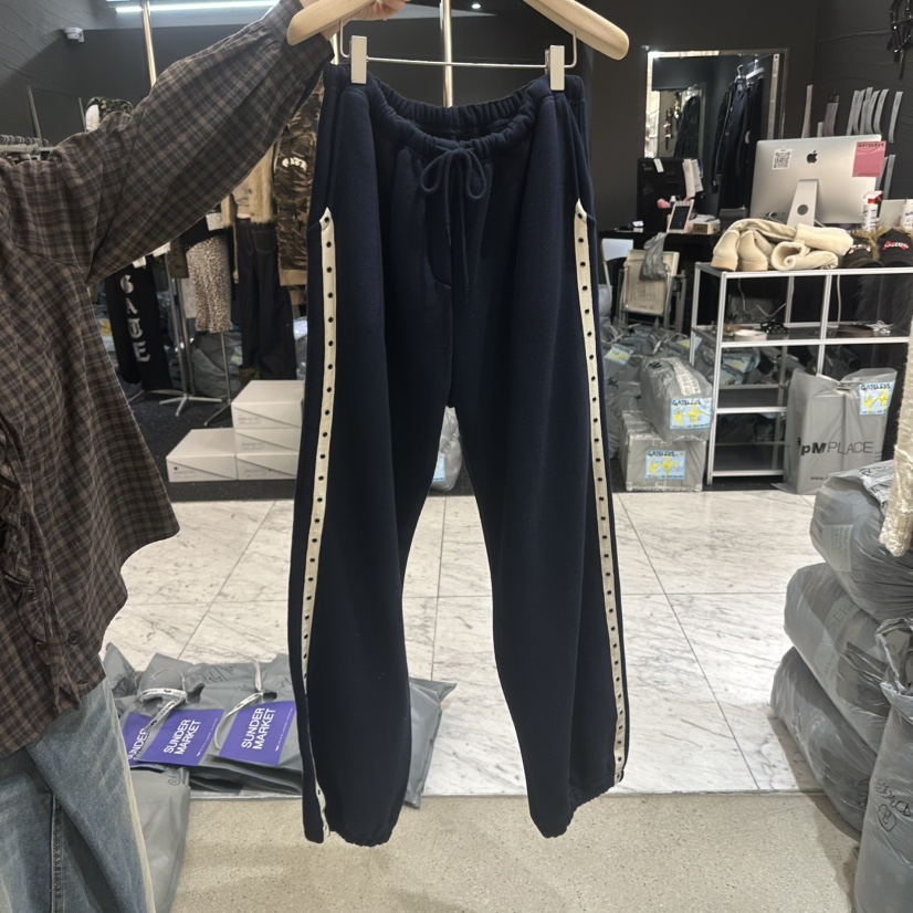 SUNDER MARKET東大門㊣實拍女裝新款時尚25秋冬休閑褲加絨鏤空SUNDER MARKET休閑褲圖色3