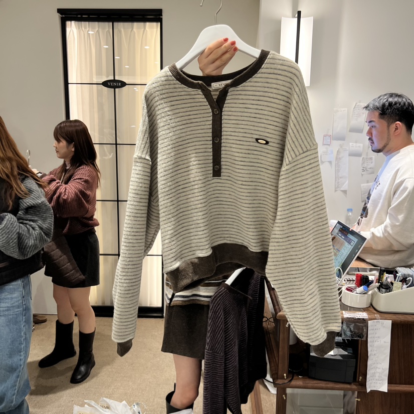 VENIR-a韓國代購㊣女士新款推薦休閑人氣時尚熱賣衛衣加絨VENIR-a衛衣圖色1