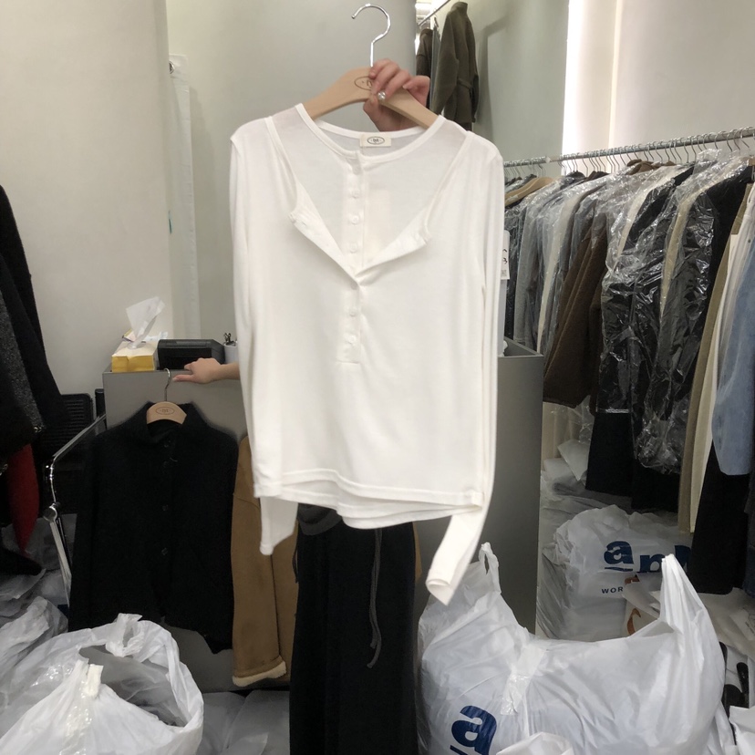 TAKE YOUE TIME韓國代購㊣女裝新品25秋冬長袖T恤假兩件紐扣TAKE YOUE TIME長袖T恤圖色1