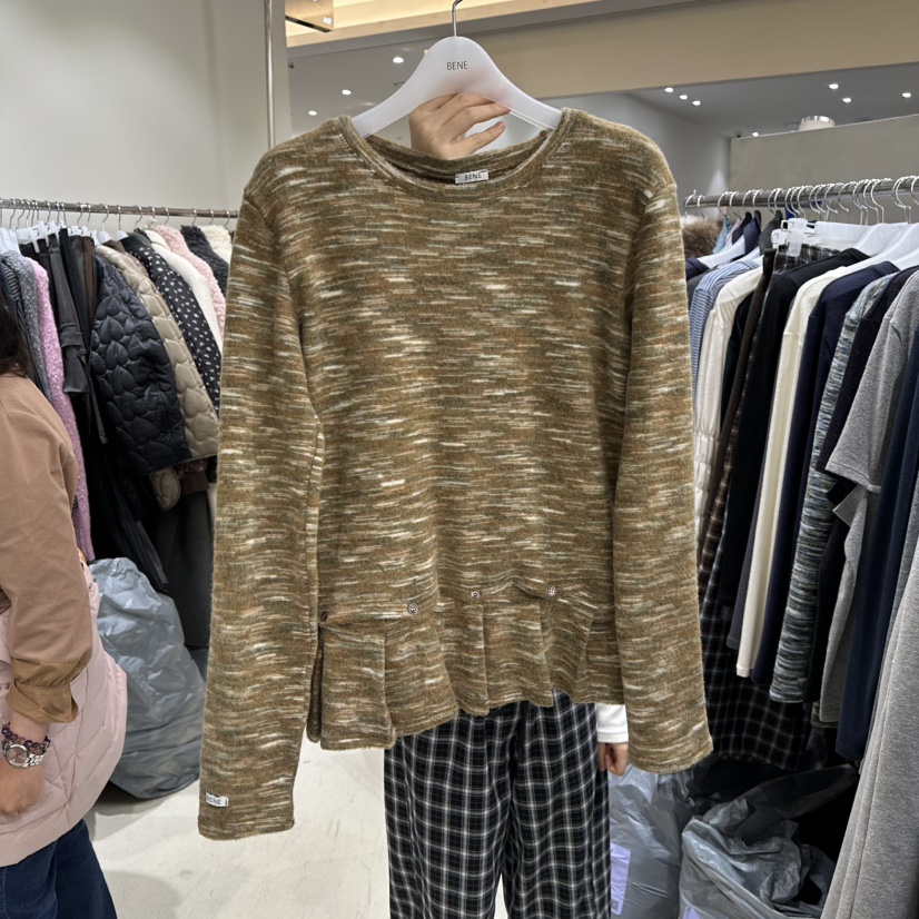 BENE韓國代購㊣女士新款人氣熱賣時尚25秋冬推薦職業長袖T恤BENE長袖T恤圖色1
