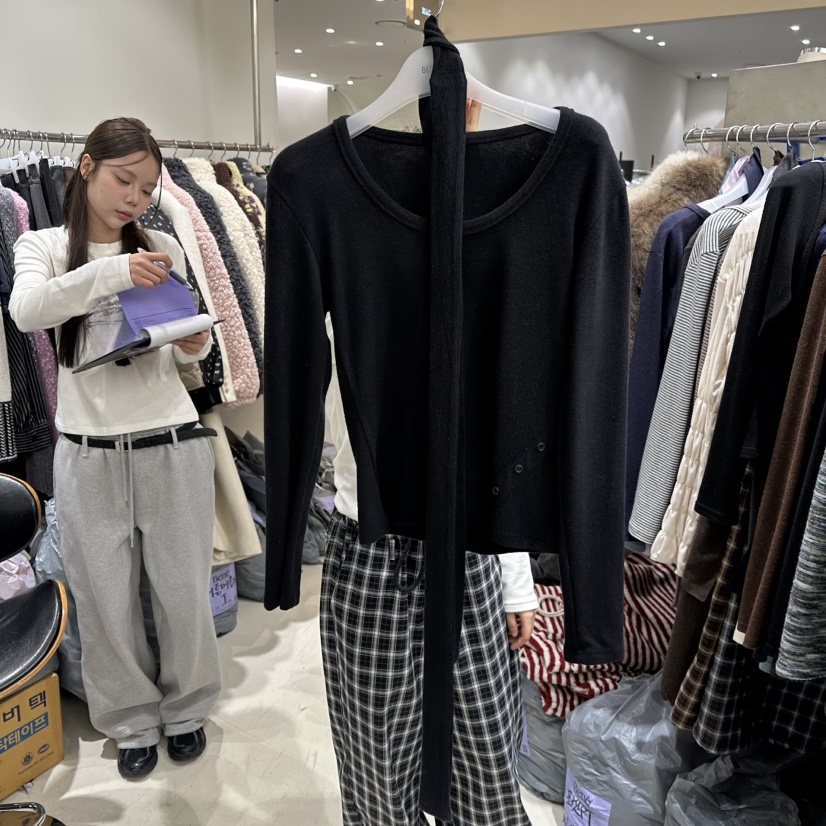 BENE東大門㊣代購女士新品熱賣休閑人氣時尚長袖T恤含脖帶紐扣BENE長袖T恤圖色7黑色