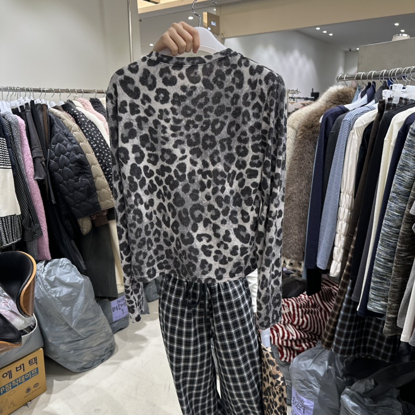 BENE東大門㊣實拍女士新款25秋冬休閑人氣推薦職業熱賣長袖T恤BENE長袖T恤