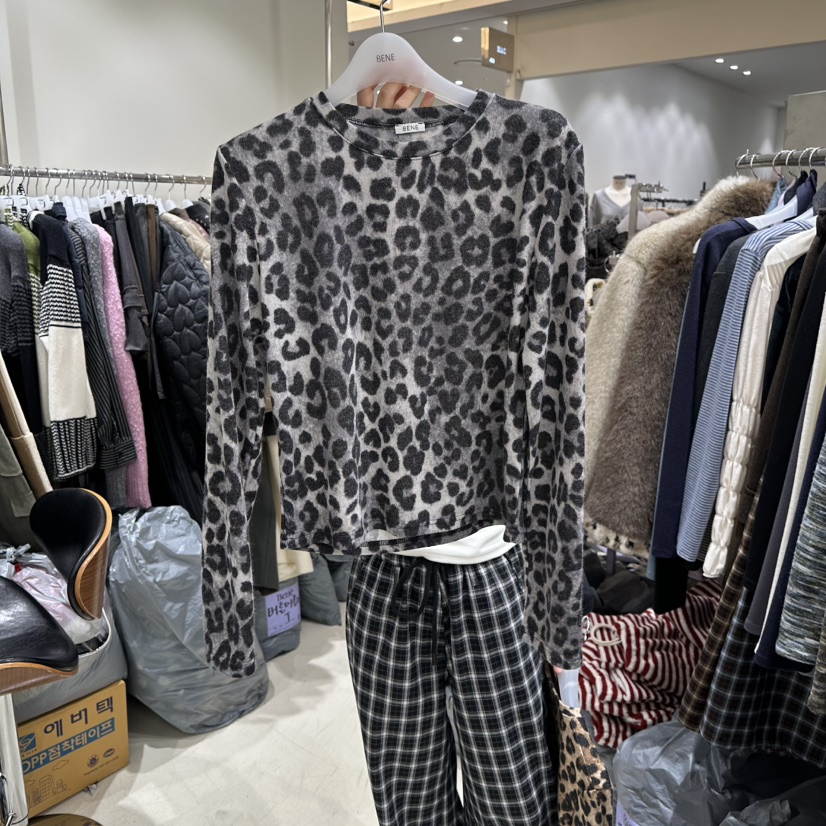 BENE東大門㊣實拍女士新款25秋冬休閑人氣推薦職業熱賣長袖T恤BENE長袖T恤圖色2